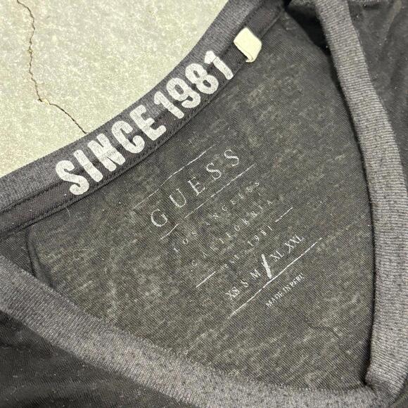 GUESS Los Angeles California T Shirt - Picture 2 of 3